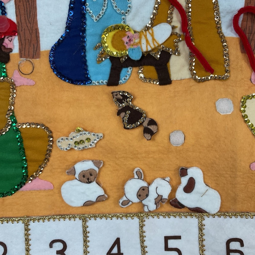 Christmas Advent Calendar Felt Sequins Handmade Wall Hanging Incomplete READ - Picture 9 of 14